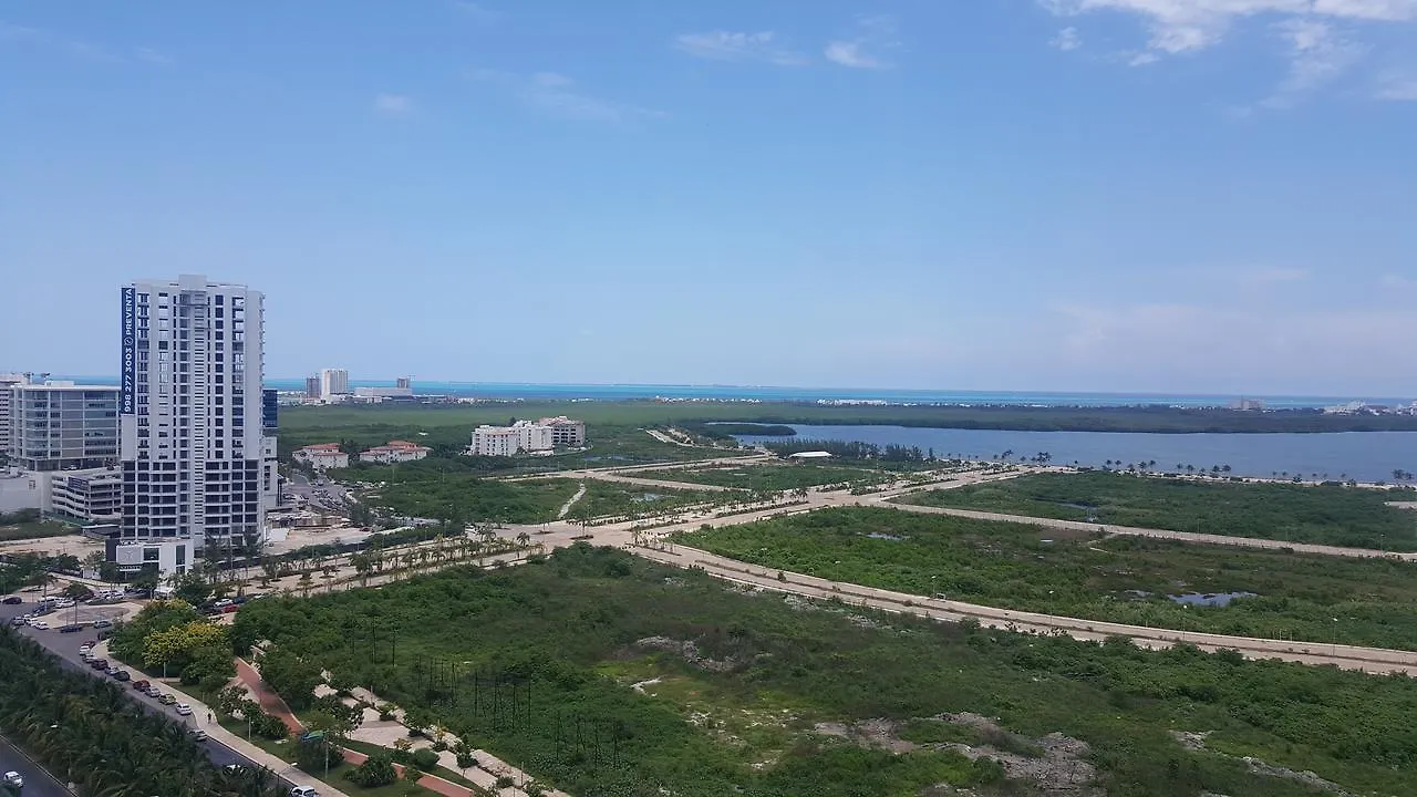 Malecon Cancun 9 Y 12