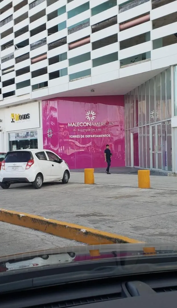Malecon Cancun 9 Y 12